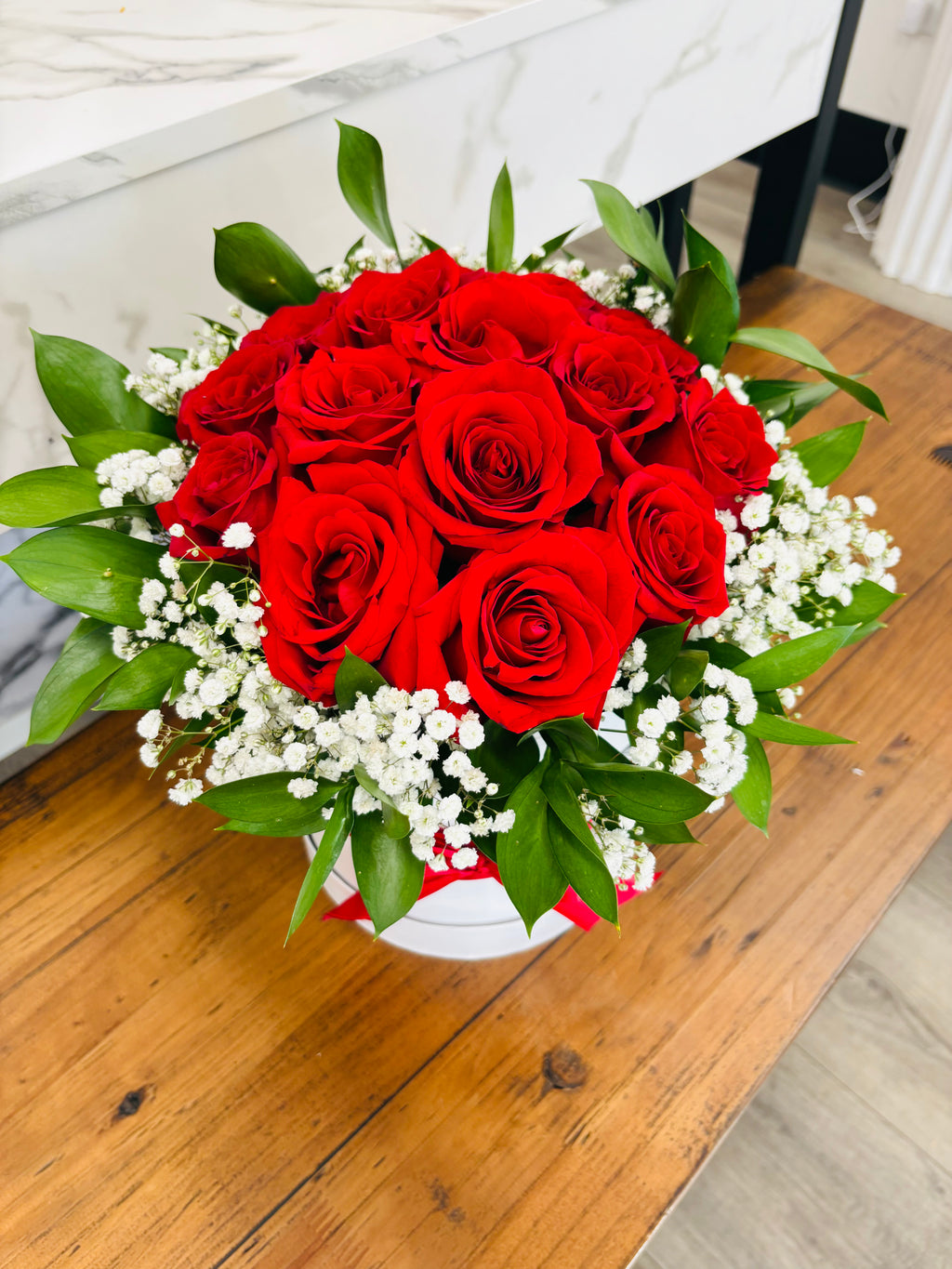 15  Classic Red Roses Elegance.