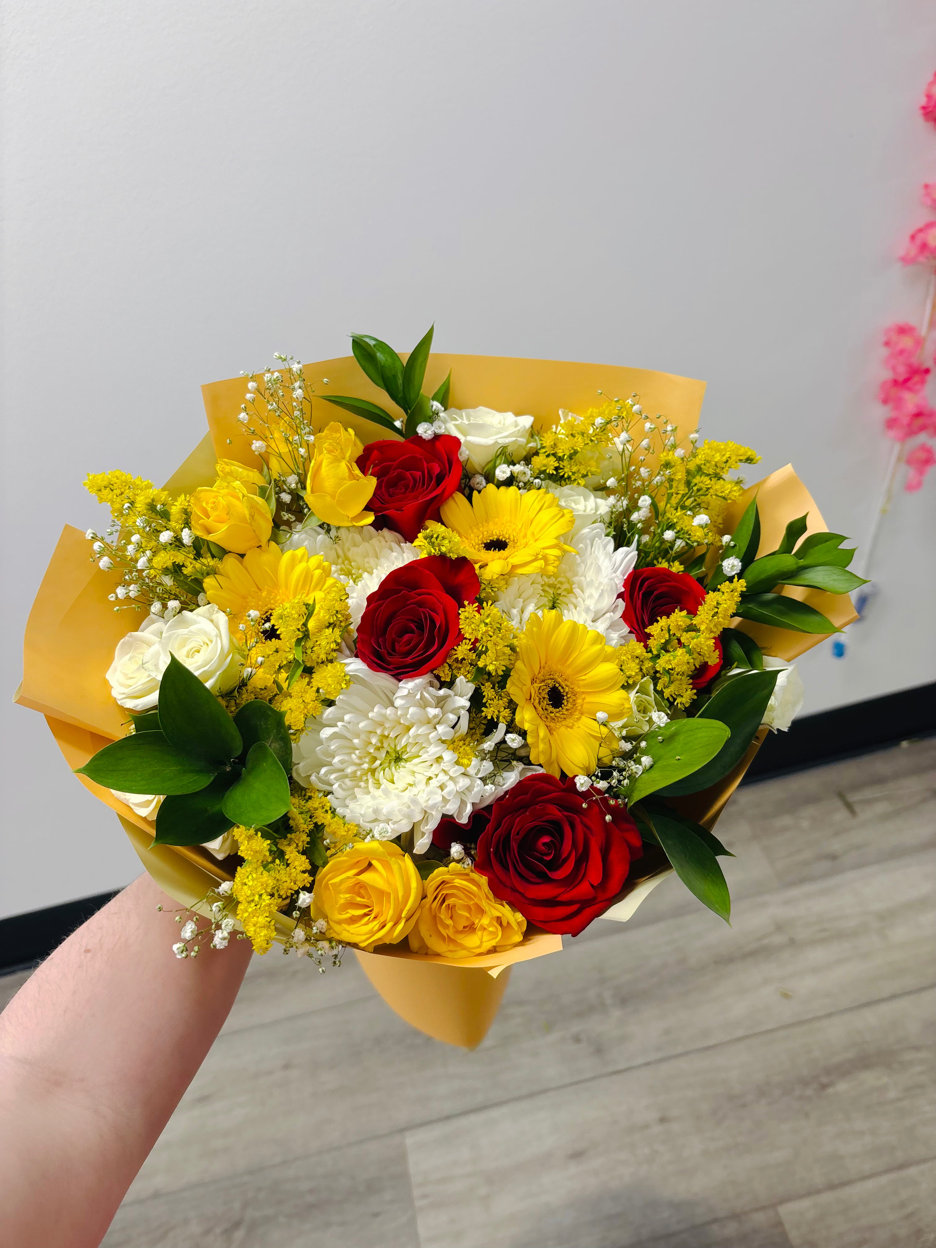 Sunshine &Roses Bouquet.